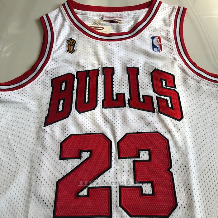 Camiseta Chicago Bulls Michael Jordan #23 Mitchell & Ness 1995-96 Blanco